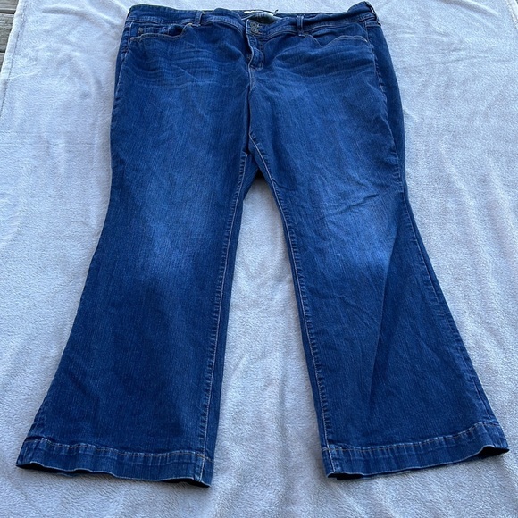 TORRID First At Fit Denim Jeans, Size 26R - Picture 14 of 16